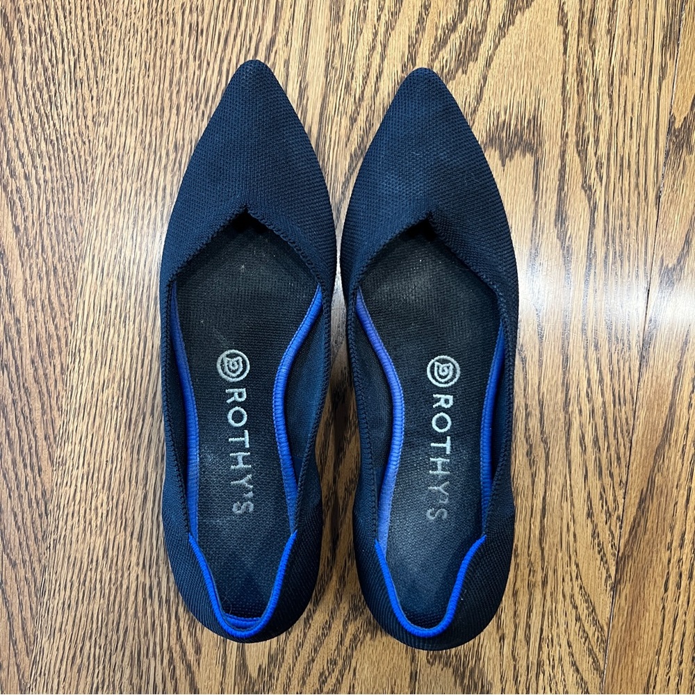 Black Rothy’s the point flat shoes